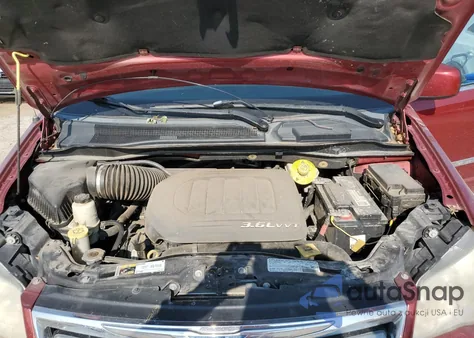 2013 Chrysler Town & Country Touring из США, поврежденный, VIN 2C4RC1BG2DR774387